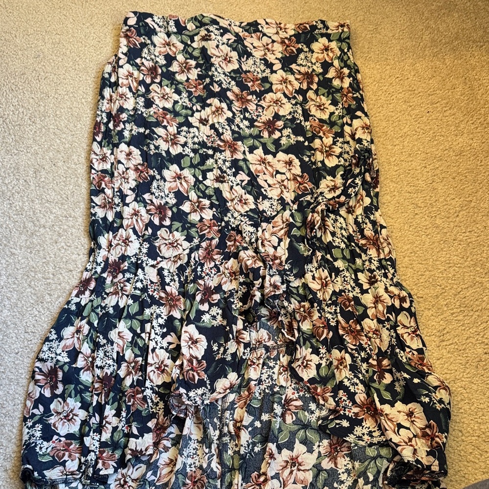Tribal Floral Print Skirt - M